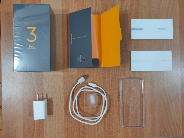 點我看大圖 realme 3 Pro 開箱測試