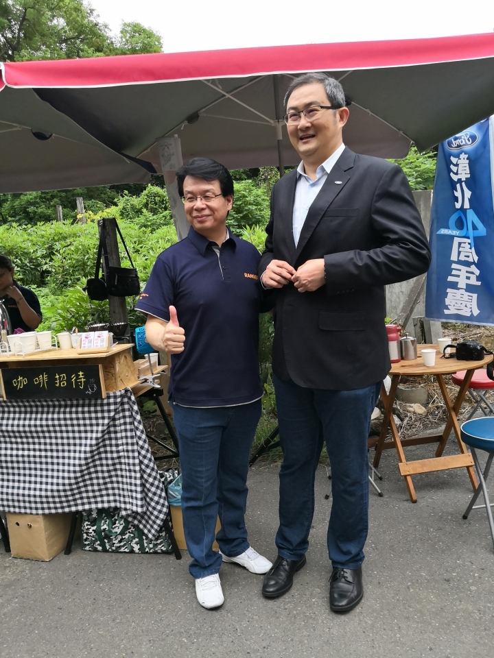 星期六限定的抗日咖啡