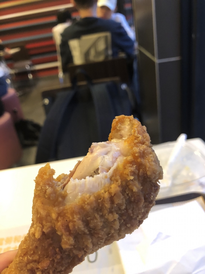 崩潰一天後的麥脆雞