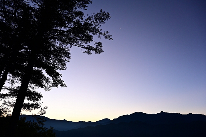 24-70mm F2.8 S+SB-5000的旅遊：阿里山、霧台、小琉球還有飛碟雲。