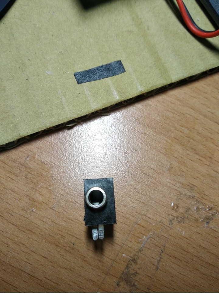 請問這兩款3.5mm跟2.5mm耳機插座去哪買？或告知型號？？