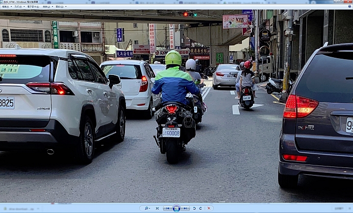 [間諜照] 20190720 不知誰家的新車