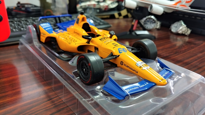 [開箱]1/18 INDYCAR  F.ALONSO #66
