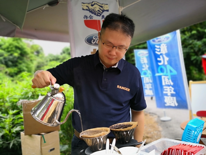 星期六限定的抗日咖啡