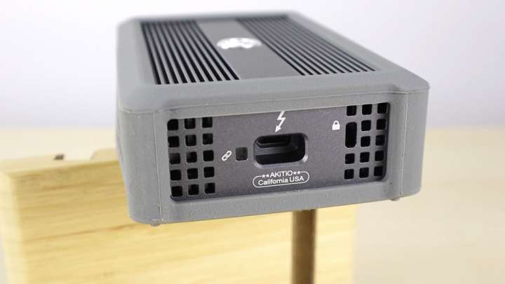 AKiTiO T3–10G Fanless Design and Bus Powered Switch Thunderbolt 3 to 10GbE