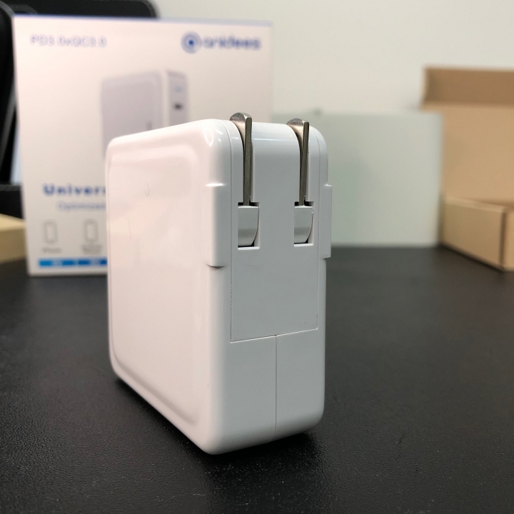 Anidees 63W PD3.0 / QC3.0 2孔快充