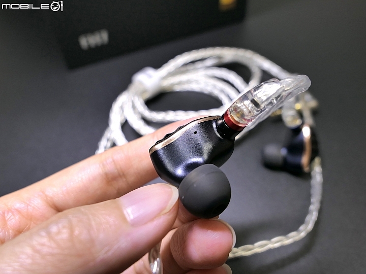 [開箱評測]FiiO FH7 可換線入耳式耳機/一圈四鐵五單元/MMCX/單晶銅鍍銀線/低中高調音濾網～給您滿滿的可玩性！