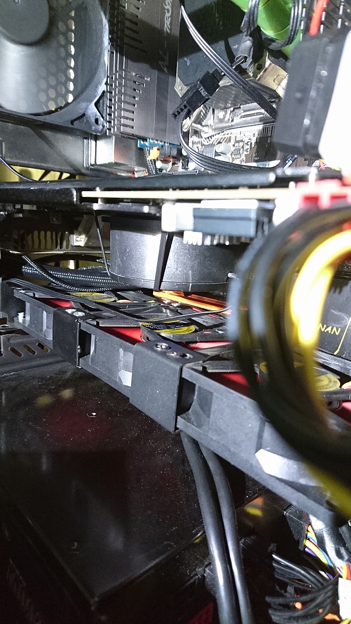 gtx 980ti 散熱片硬改一體式水冷之成果展示