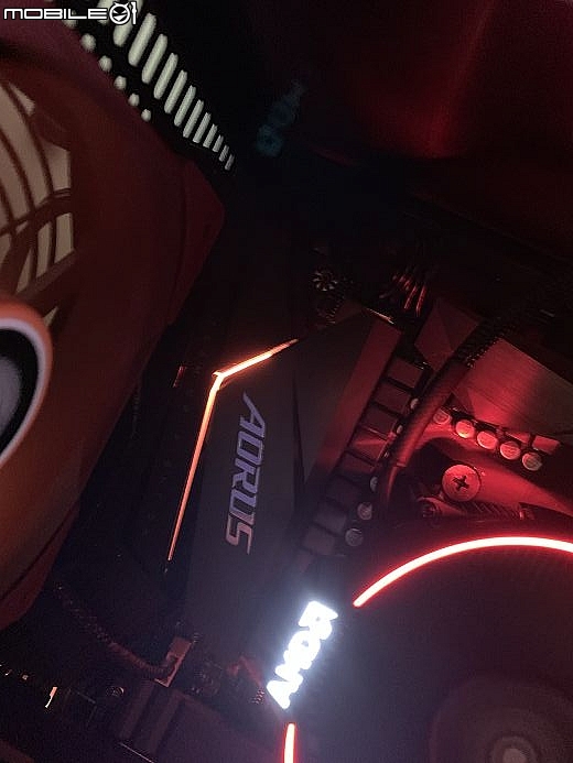 平價香香 G 技嘉AORUS X570 ELITE + R5 3600 開箱