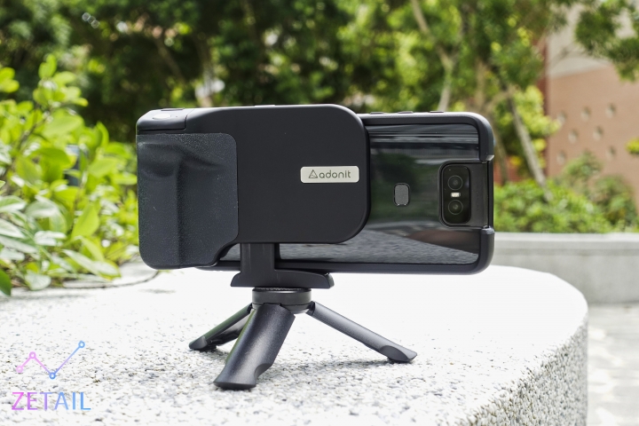 Adonit PhotoGrip Qi 藍牙 + 無線充電拍照握把 開箱體驗：一手掌握全世界