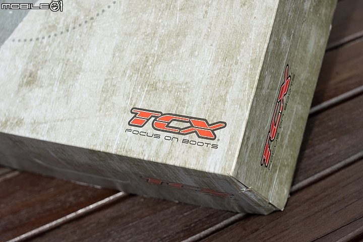 TCX RUSH WATERPROOF 防水車靴開箱 披著賽車鞋外觀的重機靴
