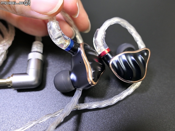 [開箱評測]FiiO FH7 可換線入耳式耳機/一圈四鐵五單元/MMCX/單晶銅鍍銀線/低中高調音濾網～給您滿滿的可玩性！