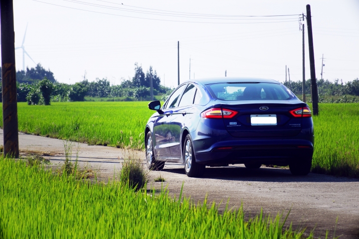 跟海有約的Mondeo Hybrid