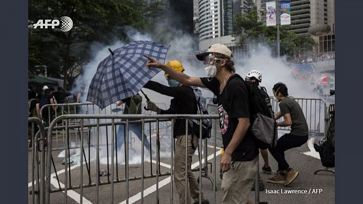 我推薦6種警察能克敵又能自保又不會被批評的武器來運用
