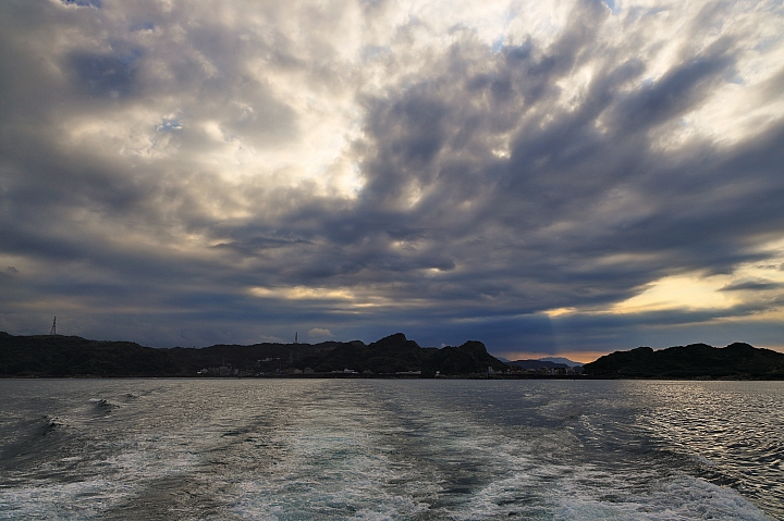 (映像旅行) 乘海風、賞夕照，沁涼深澳仲夏夜 feat. Canon EOS R in 瑞芳區深澳