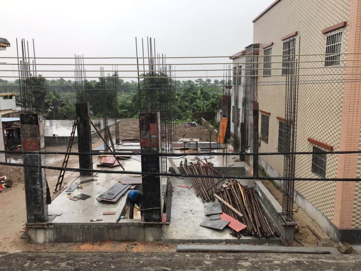面寬8米，進深12.38，自建宅基本装修结束（爭取成爲最醜.....）