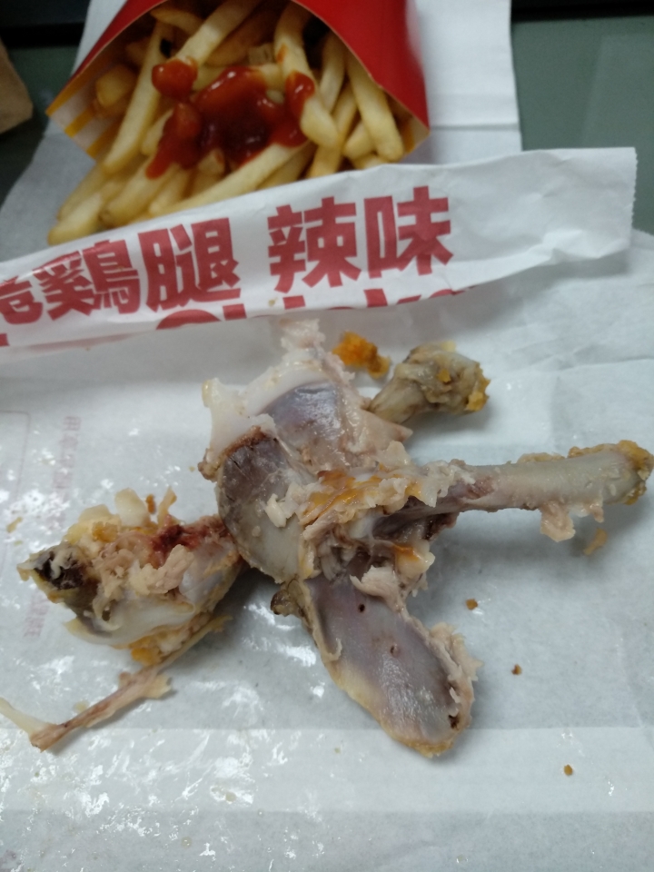 (內有露點,不喜勿入)就是這個臺灣雞,三點全露!!