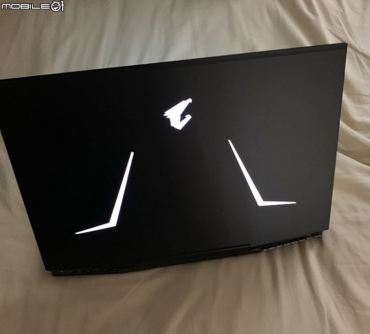 開箱 AORUS 15 - RTX2060 戰鬥遊戲電競筆電
