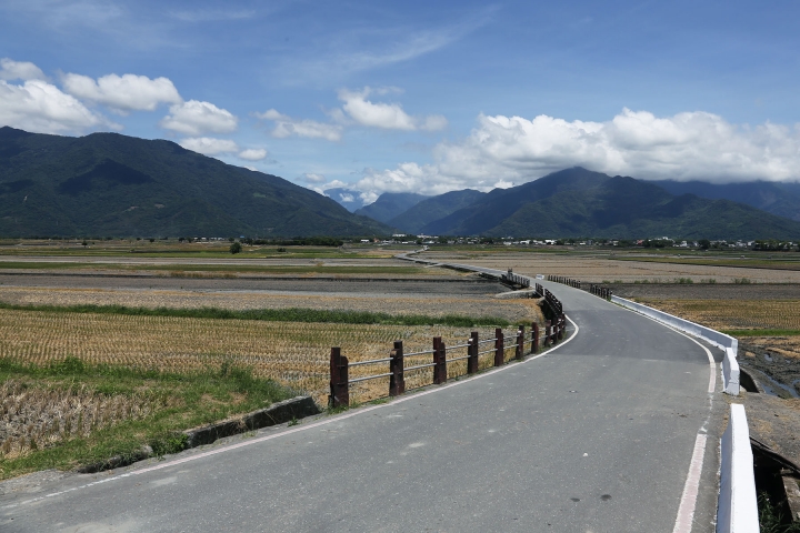 馬車環島[ 3 ] 花蓮市-- 台東池上 [ 4 ] 池上--屏東枋山