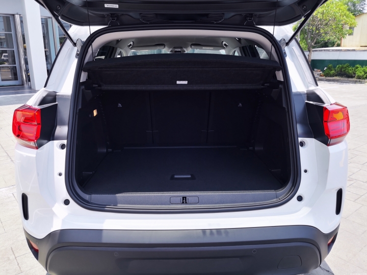 親自來體驗白色Citroen C5 Aircross