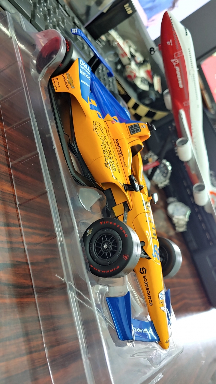 [開箱]1/18 INDYCAR  F.ALONSO #66