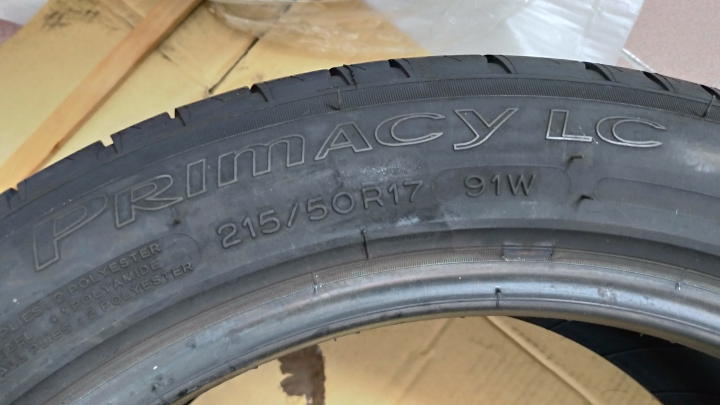 請問哪裡有收購米其林 R215/50/R17 中古胎