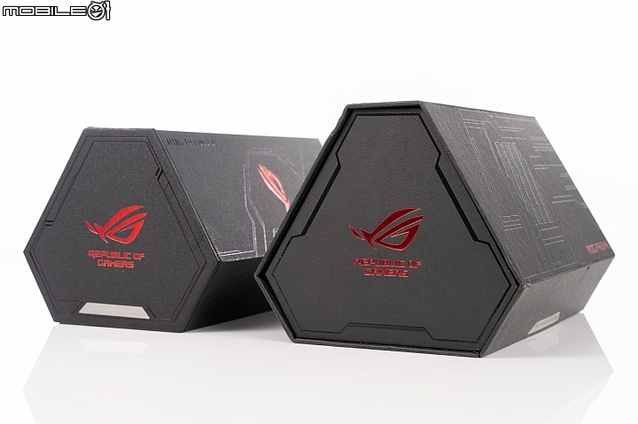 王者風範！ASUS ROG Phone II大全套開箱、初步效能測試