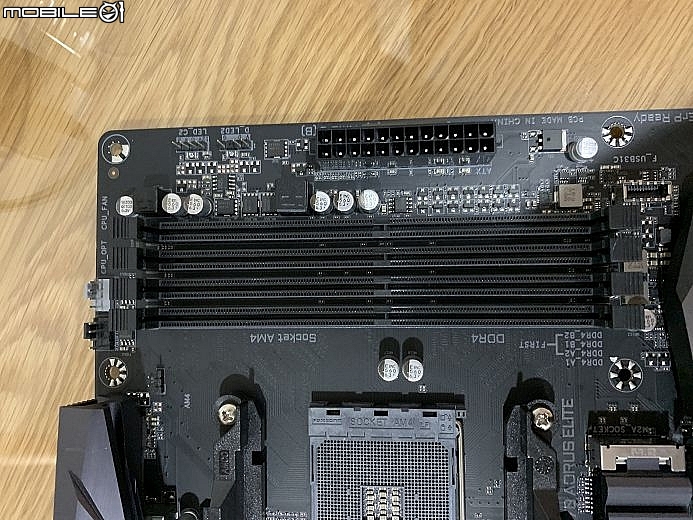 平價香香 G 技嘉AORUS X570 ELITE + R5 3600 開箱