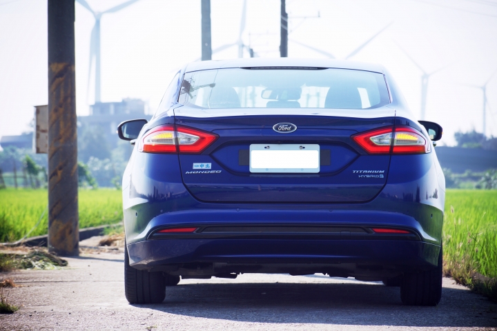 跟海有約的Mondeo Hybrid