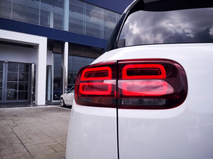 親自來體驗白色Citroen C5 Aircross