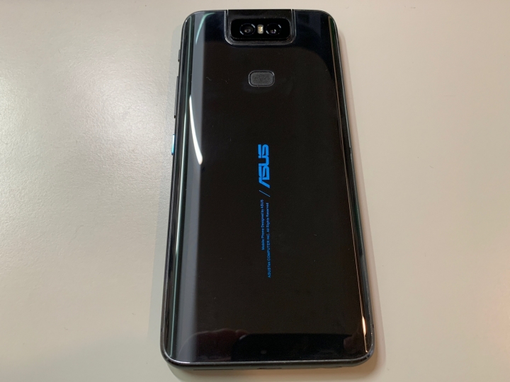 ASUS ZenFone6開箱+亞太網速測試
