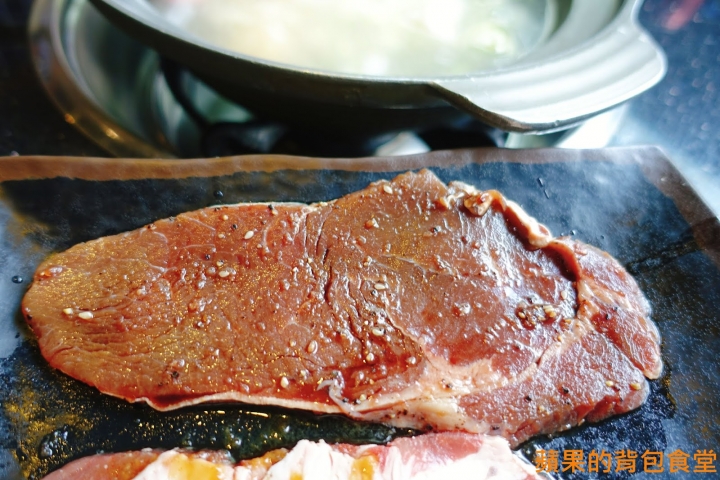 [食記] 台北中山 - 醬太郎日式燒肉 來場肉肉瘋狂燒烤 哈根達士 啤酒吃到飽 多樣美味自助吧 韓式辣雞腿年糕 滷牛肉 台北美食