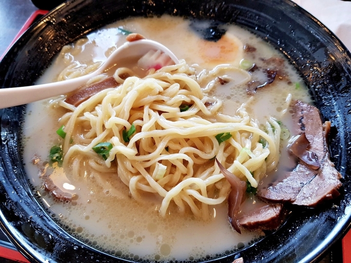 [日式料理/定食/生魚片/拉麵]苗栗竹南科學園區 六角工房頂埔店 2019食記~ 推薦拉麵湯頭不錯!