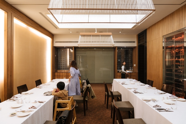 [台中西屯] 之前出差常帶老外客人來吃牛排，最近剛改為Semi Buffet形式的裕元映景觀餐廳