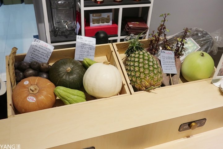 【新店】品鍋物料理，新店優質火鍋，高品質食材新鮮上桌，手作餐後甜點別錯過