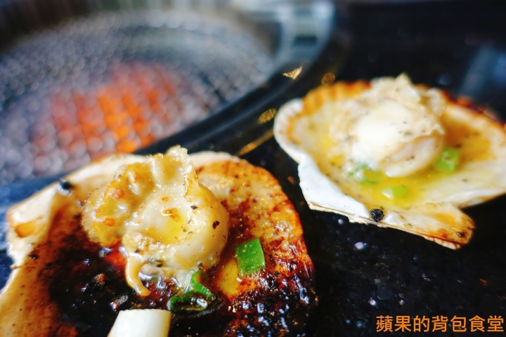[食記] 台北中山 - 醬太郎日式燒肉 來場肉肉瘋狂燒烤 哈根達士 啤酒吃到飽 多樣美味自助吧 韓式辣雞腿年糕 滷牛肉 台北美食