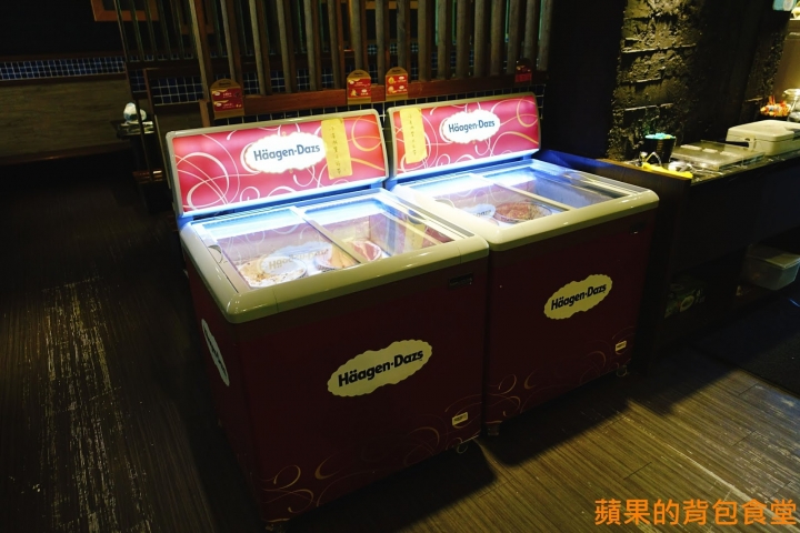 [食記] 台北中山 - 醬太郎日式燒肉 來場肉肉瘋狂燒烤 哈根達士 啤酒吃到飽 多樣美味自助吧 韓式辣雞腿年糕 滷牛肉 台北美食