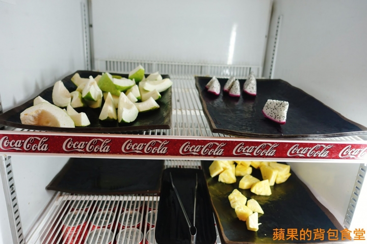 [食記] 台北中山 - 醬太郎日式燒肉 來場肉肉瘋狂燒烤 哈根達士 啤酒吃到飽 多樣美味自助吧 韓式辣雞腿年糕 滷牛肉 台北美食