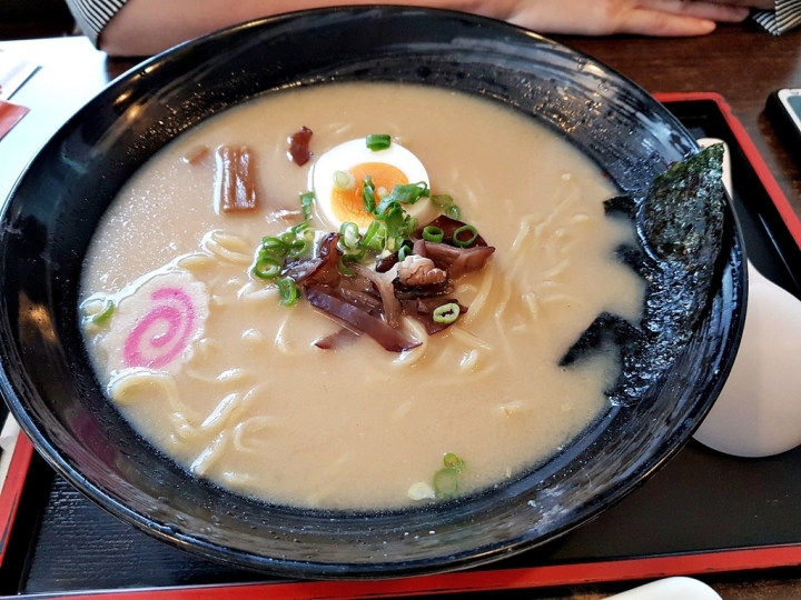 [日式料理/定食/生魚片/拉麵]苗栗竹南科學園區 六角工房頂埔店 2019食記~ 推薦拉麵湯頭不錯!