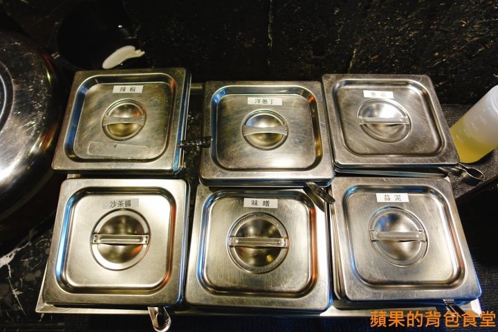 [食記] 台北中山 - 醬太郎日式燒肉 來場肉肉瘋狂燒烤 哈根達士 啤酒吃到飽 多樣美味自助吧 韓式辣雞腿年糕 滷牛肉 台北美食