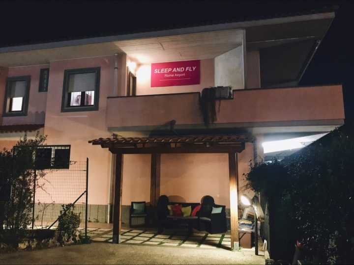 【Italy.住】羅馬Fiumicino轉機選擇Sleep And Fly Rome Airport民宿