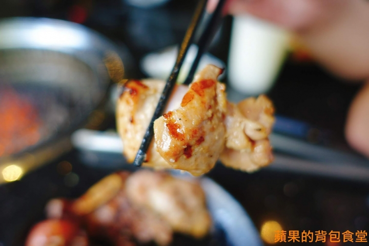 [食記] 台北中山 - 醬太郎日式燒肉 來場肉肉瘋狂燒烤 哈根達士 啤酒吃到飽 多樣美味自助吧 韓式辣雞腿年糕 滷牛肉 台北美食