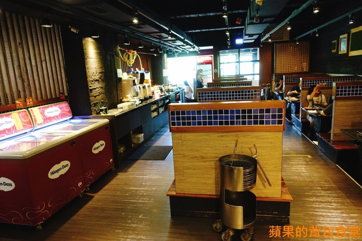 [食記] 台北中山 - 醬太郎日式燒肉 來場肉肉瘋狂燒烤 哈根達士 啤酒吃到飽 多樣美味自助吧 韓式辣雞腿年糕 滷牛肉 台北美食