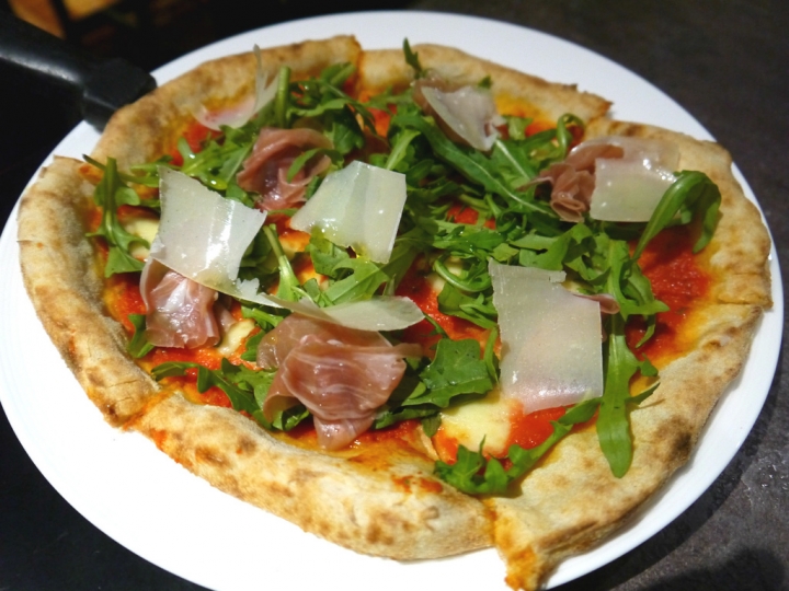 【台北市 中正區/捷運善導寺站】台北喜來登 披薩屋 PizzaPub-口味取代性高，CP值較低