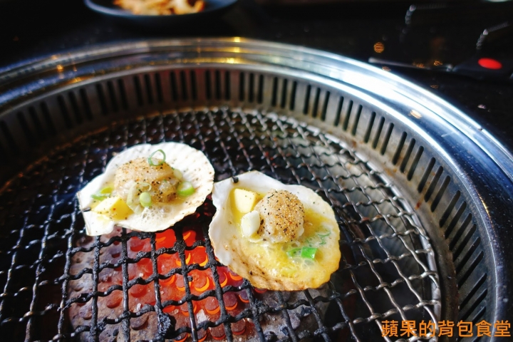 [食記] 台北中山 - 醬太郎日式燒肉 來場肉肉瘋狂燒烤 哈根達士 啤酒吃到飽 多樣美味自助吧 韓式辣雞腿年糕 滷牛肉 台北美食