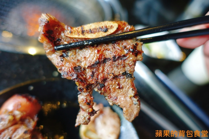 [食記] 台北中山 - 醬太郎日式燒肉 來場肉肉瘋狂燒烤 哈根達士 啤酒吃到飽 多樣美味自助吧 韓式辣雞腿年糕 滷牛肉 台北美食