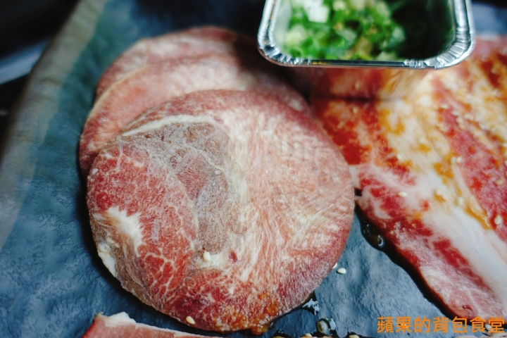 [食記] 台北中山 - 醬太郎日式燒肉 來場肉肉瘋狂燒烤 哈根達士 啤酒吃到飽 多樣美味自助吧 韓式辣雞腿年糕 滷牛肉 台北美食