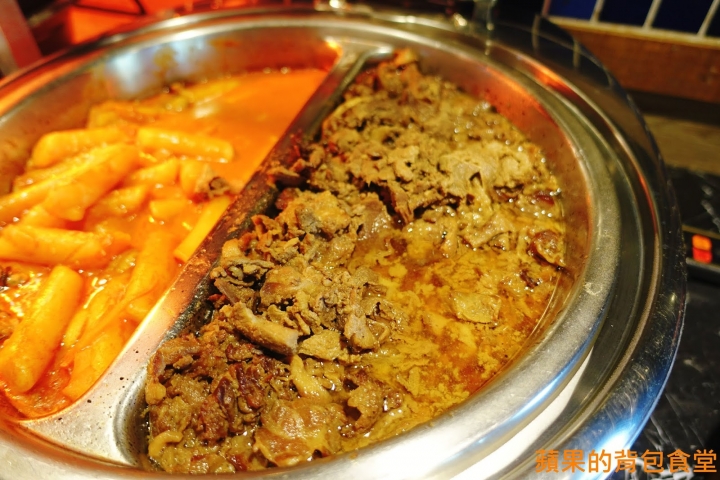 [食記] 台北中山 - 醬太郎日式燒肉 來場肉肉瘋狂燒烤 哈根達士 啤酒吃到飽 多樣美味自助吧 韓式辣雞腿年糕 滷牛肉 台北美食