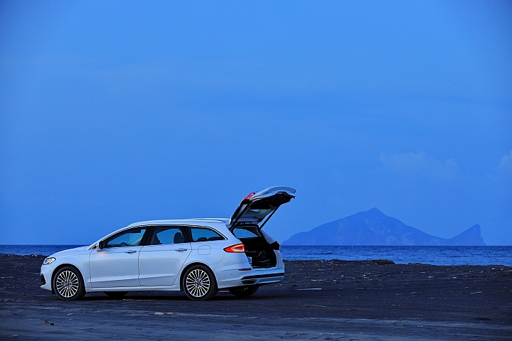 (映像旅行) 回味念書時的熱血環島 in台灣 feat. Ford Mondeo Wagon & Canon EOS R