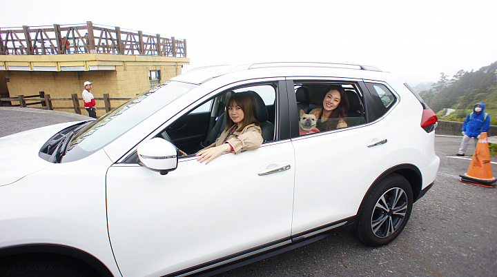 X-TRAIL VS 毛小孩 一起上山去旅行